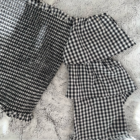 Off shoulder top - Picture 2 of 4